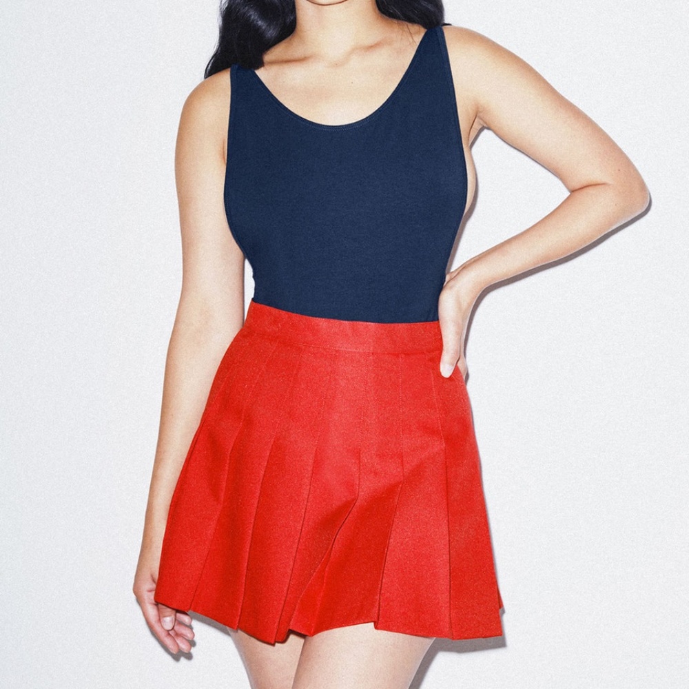 AMERICAN APPAREL PLEATED TENNIS SKIRT, SIZE MEDIUM, RED